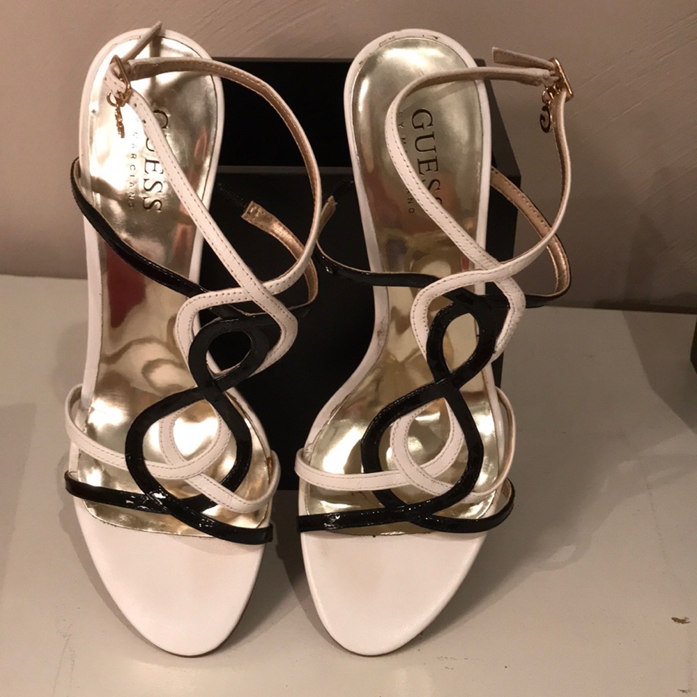 Guess by Marciano black/white strappy heel sz6.5